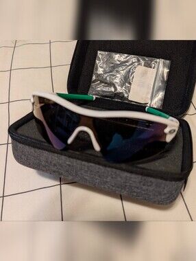 Oakley Radarlock Path Sunglasses POLARIZED